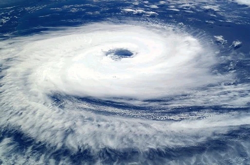 cyclone-62957__340.webp.jpg